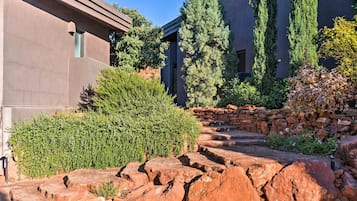 Apartment (0 Bedroom) | Interior