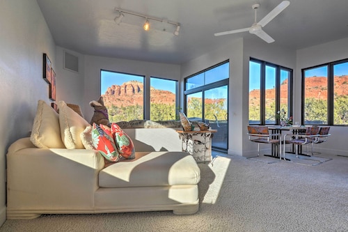 2 Acres & Red Rock Views: Sedona Casita!