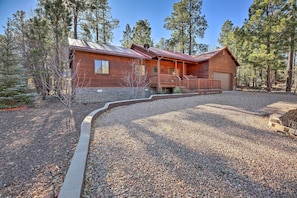 Exterior - Pinetop Cabin w/ Deck ~ 7 Mi to Show Low Lake (Pinetop)