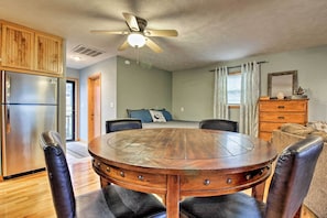 Interior - Stockton Lake Escape w/ Kitchen, Half Mile to Lake (Stockton)