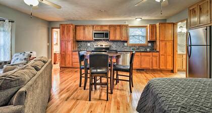 Stockton Lake Escape w/ Kitchen, Half Mile to Lake