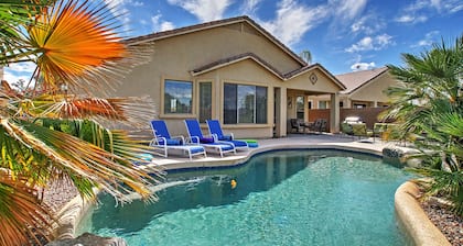 Golf Course View! Group Getaway in Queen Creek