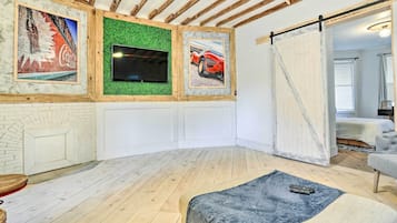 House (1 Bedroom) | Interior