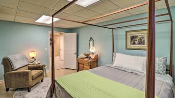 2 bedrooms, iron/ironing board, bed sheets