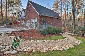 Exterior - Private Hendersonville Hideaway w/ Fire Pit! (Hendersonville)