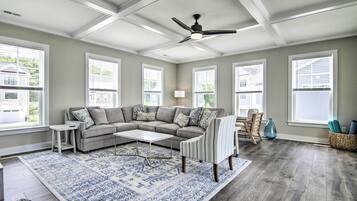 House (5 Bedrooms) | Interior