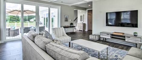 House (5 Bedrooms) | Interior