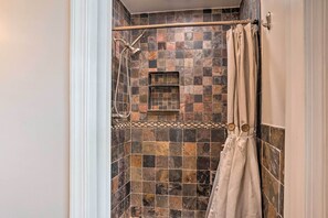 Bathroom - Cozy Richmond Retreat w/ Yard ~ 5 Mi to Dtwn! (Richmond)