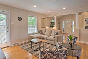 TV - Cozy Richmond Retreat w/ Yard ~ 5 Mi to Dtwn! (Richmond)