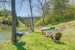 Apartment (0 Bedroom) | Interior - Waterfront Virginia Retreat w/ Canoe, Pets Welcome (Rileyville)