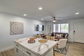 Apartment (1 Bedroom) | Interior - Pool Access: Mtn-view Condo in Apache Junction! (Apache Junction)