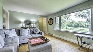 Cottage (3 Bedrooms) | Interior