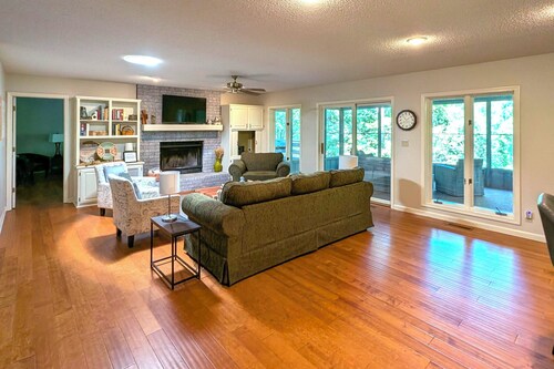 'casa Azul' on Cortez Golf Course: Decks & Views!