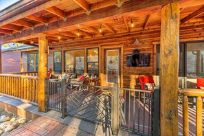 House (1 Bedroom) | Interior - Peaceful Pines Cabin ~ 3 Mi to Fool Hollow Lake! (Show Low)