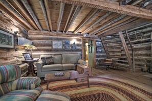 House (1 Bedroom) | Interior