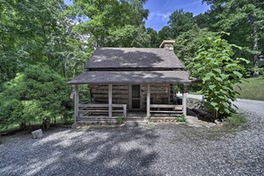 Interior - Historic Mountain Cabin: Grill & Hiking Trail! (Bryson City)