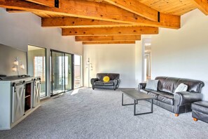 House (3 Bedrooms) | Interior - Spacious Royal Oaks Retreat w/ Deck & Views! (Watsonville)