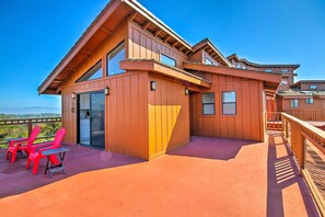 House (3 Bedrooms) | Interior - Spacious Royal Oaks Retreat w/ Deck & Views! (Watsonville)