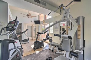 Apartment (2 Bedrooms) | Interior - Pool, Golf Views! Dog-friendly Scottsdale Condo (Scottsdale)