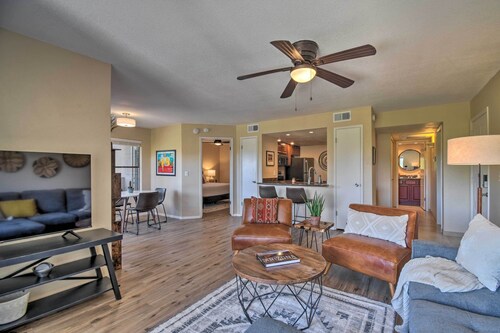 Pool, Hot Tub & Golf Course Views: Scottsdale Home