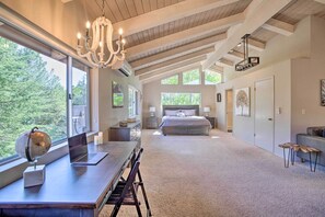 Interior - Swim Spa & Private Tavern: Sedona Hideaway! (Sedona)