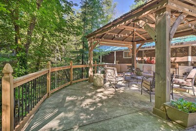 Outdoor Adventure: Tranquil Creekside Retreat