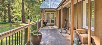 Outdoor Adventure: Tranquil Creekside Retreat