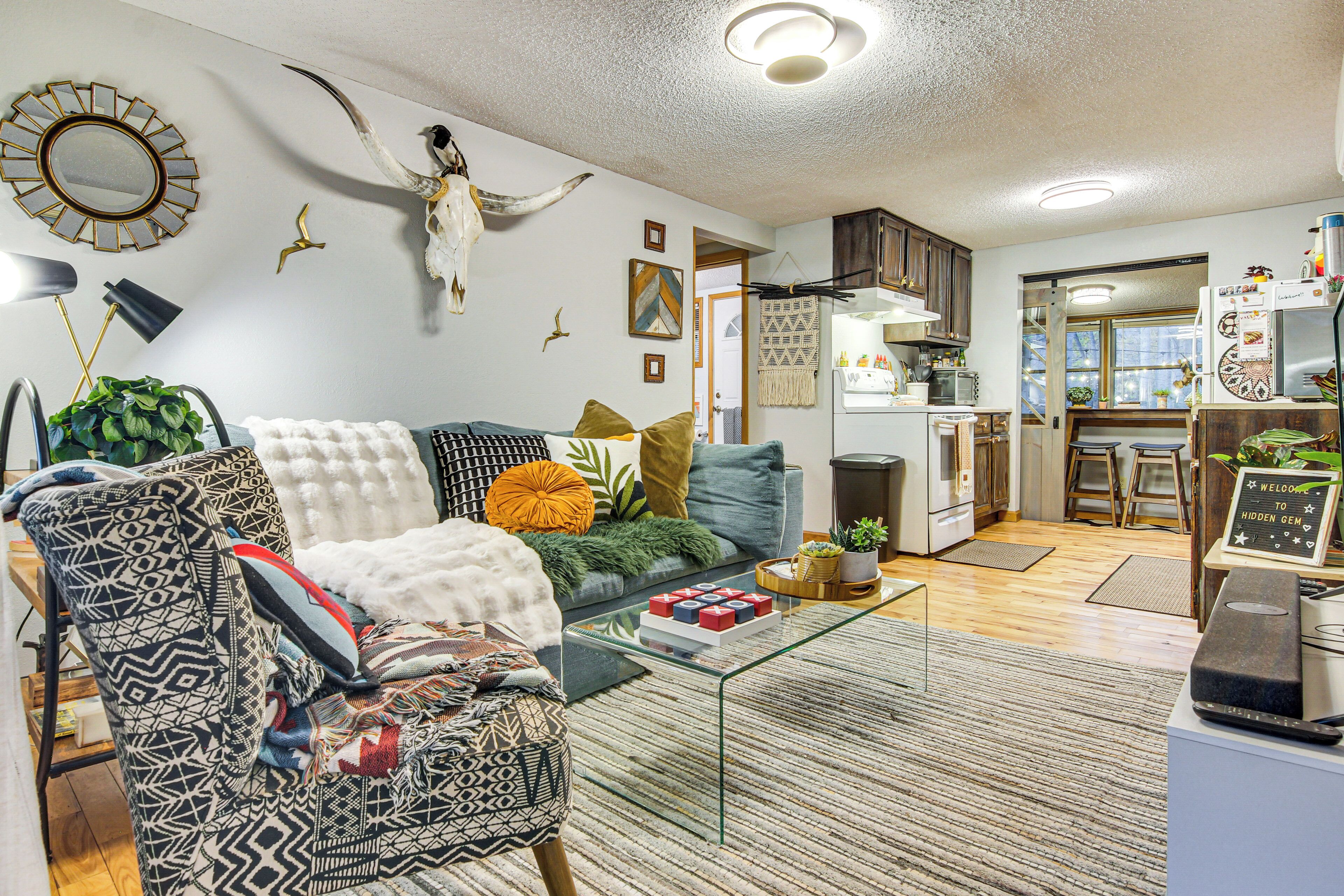 House (2 Bedrooms) | Interior