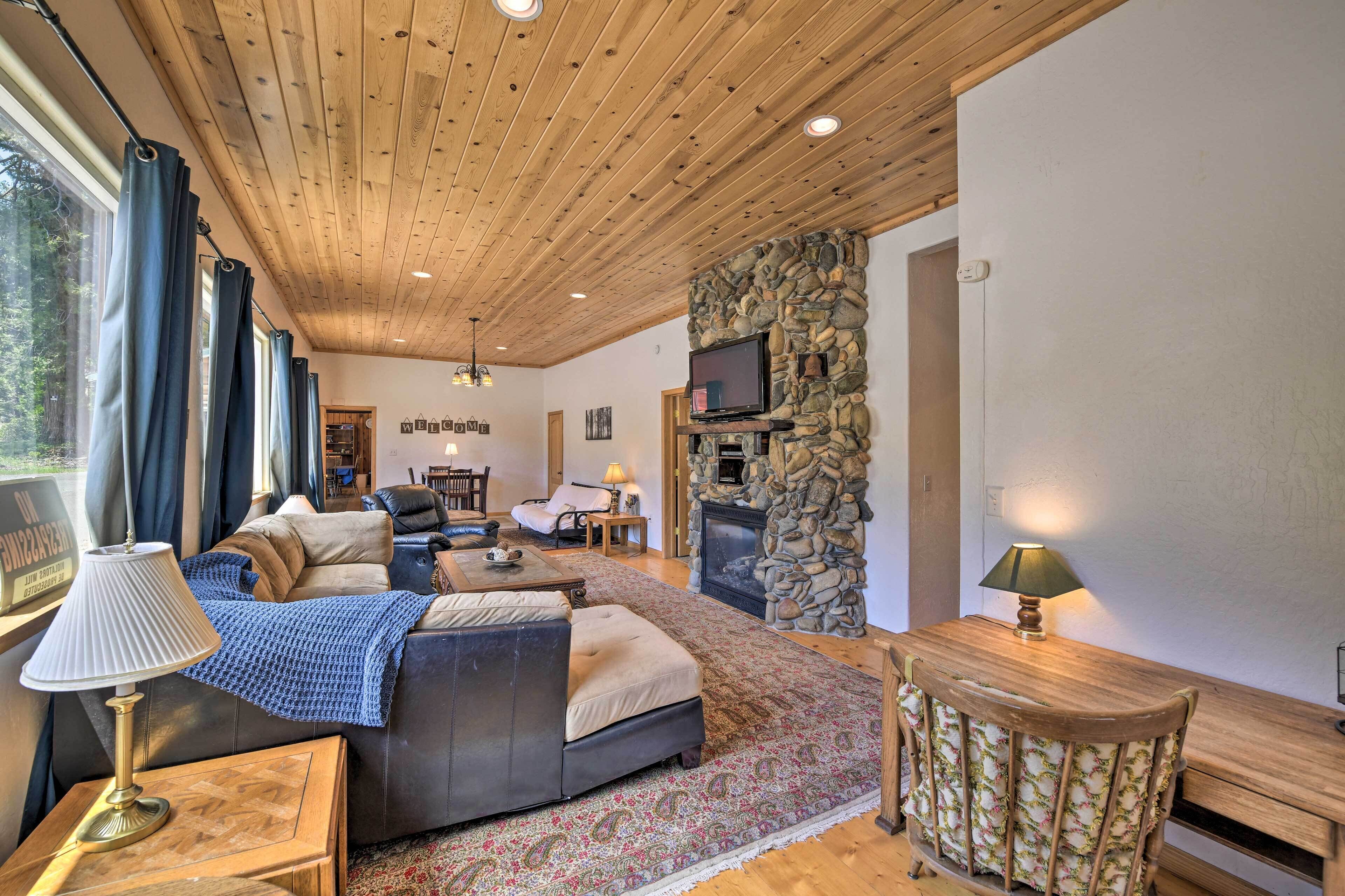 House (6 Bedrooms) | Interior