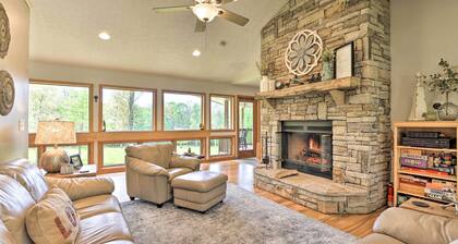 Hot Tub & Dogs Welcome: Secluded Oakland Gem