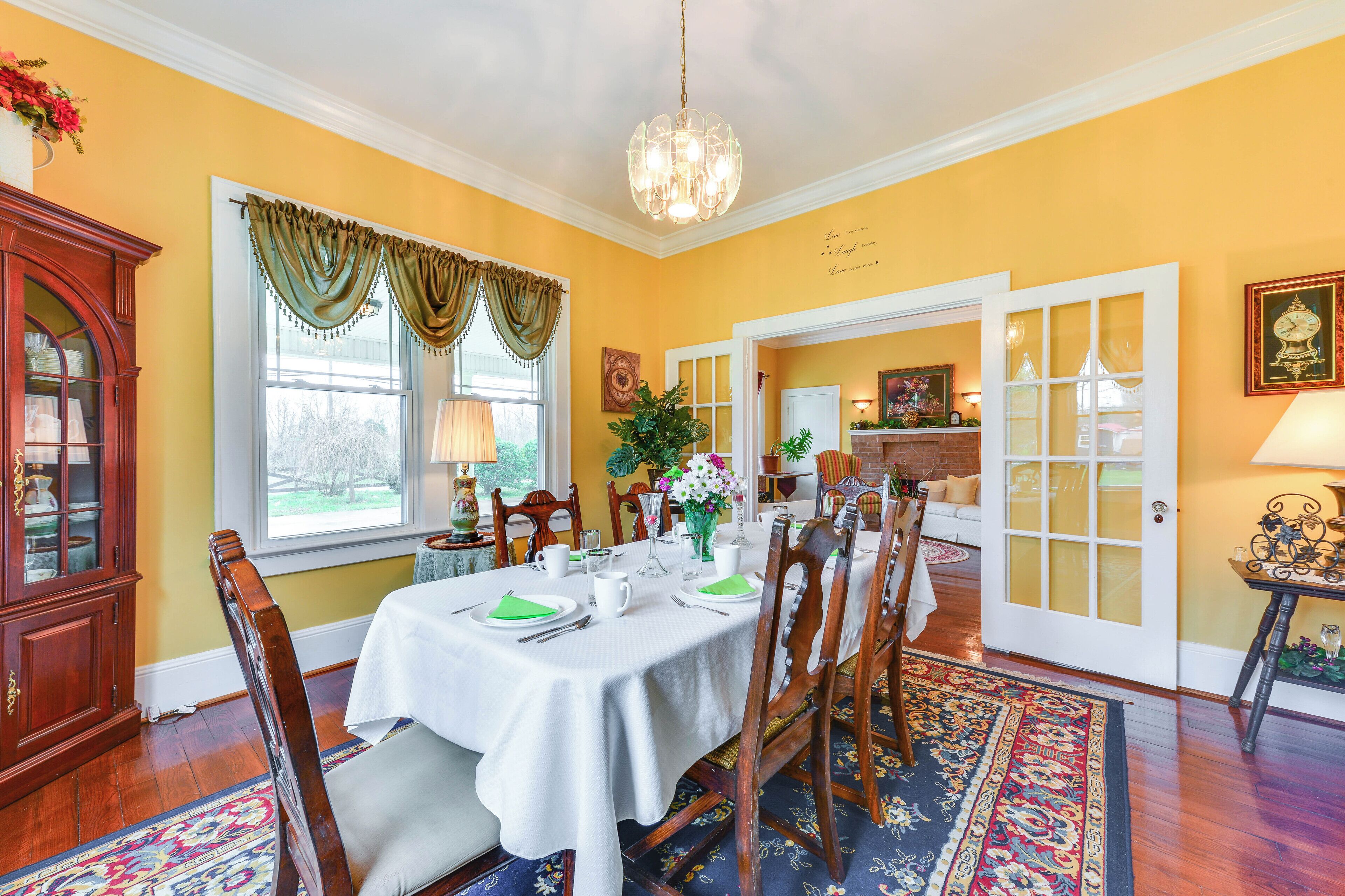 House (3 Bedrooms) | Interior