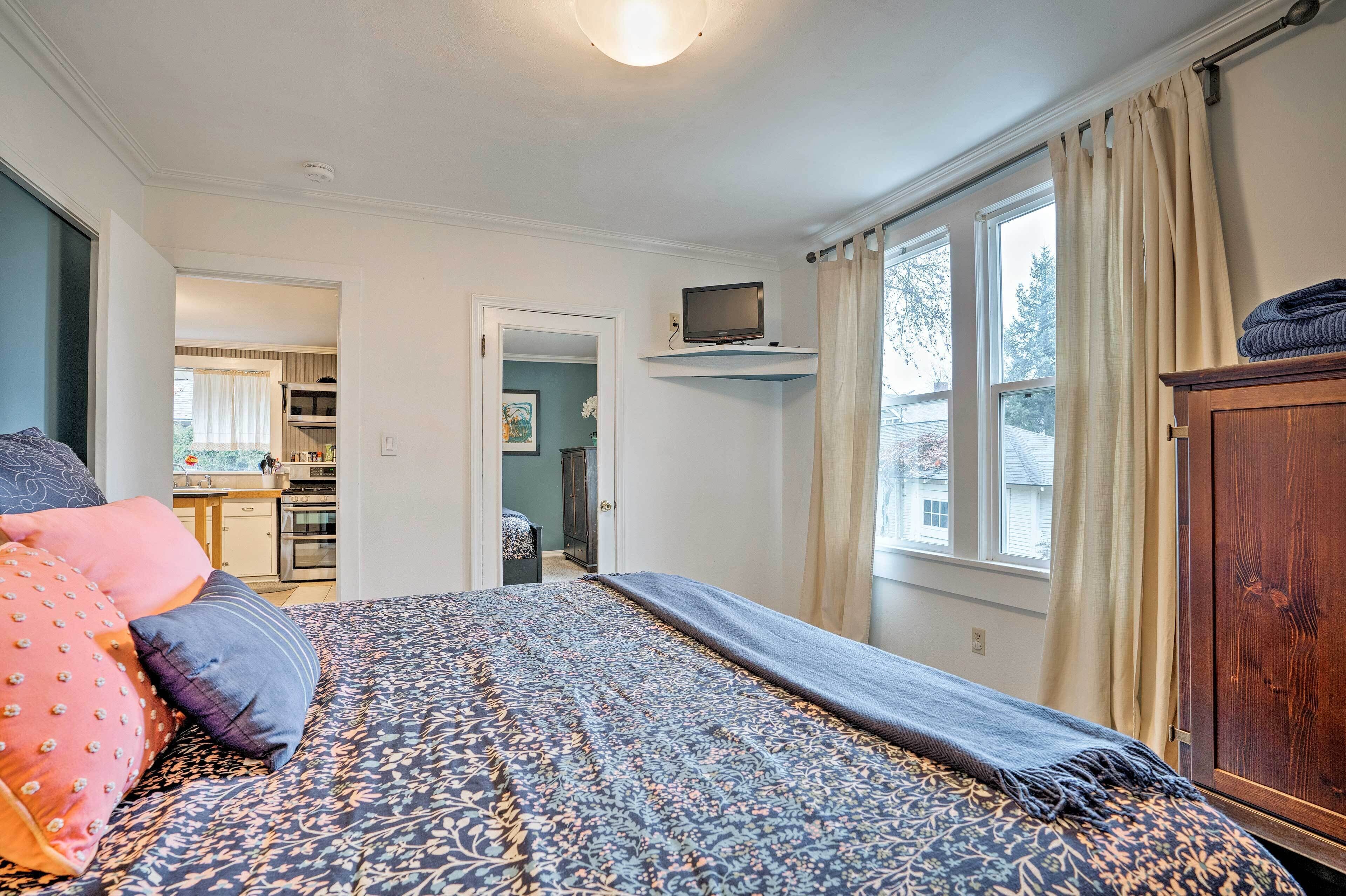 House (5 Bedrooms) | Interior