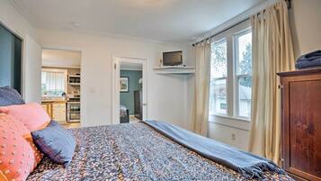 House (5 Bedrooms) | Interior