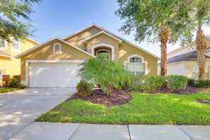 Interior - 5 Mi to Disney: Lake-view Villa in Emerald Island! (Kissimmee)