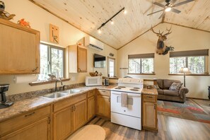 House (1 Bedroom) | Interior