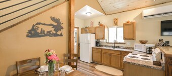 'cabin at the Little Ranch': Hiking On-site!