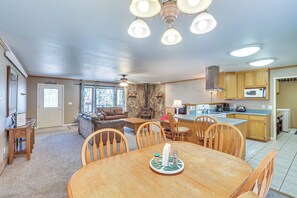House (3 Bedrooms) | Interior - Lead Lodge Near Mickelson Trail + Terry Peak (Lead)