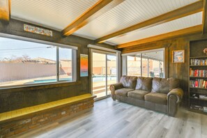 House (4 Bedrooms) | Interior - 1 Mi to Town: Lake Havasu Home w/ Heated Pool (Lake Havasu City)