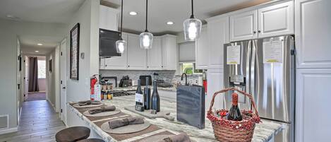 House (4 Bedrooms) | Interior