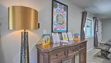 House (4 Bedrooms) | Interior