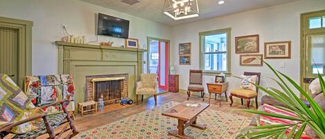 House (2 Bedrooms) | Front of property