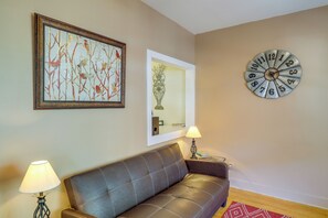 Apartment (1 Bedroom) | Interior