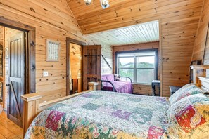Interior - Mtn Views, Yard, & Fire Pit: Multi-level Cabin (Franklin)