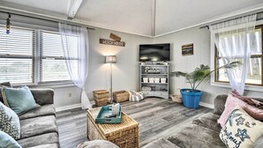 Hus (4 Bedrooms) | Oppholdsområde | TV