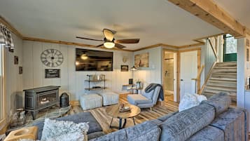 Apartment (3 Bedrooms) | Front of property