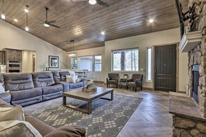 Fireplace - Stylish Show Low House w/ Expansive Deck! (Show Low)