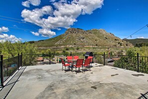 Apartment (0 Bedroom) | Interior - Lava Hot Springs Studio 4-min Walk to Pools! (Lava Hot Springs)