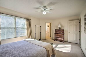 House (3 Bedrooms) | Interior - Central Harrisonburg Home w/ Fenced-in Yard! (Harrisonburg)