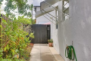 Apartment (1 Bedroom) | Interior - < 3 Mi to Golf & Swim: Cozy Oasis in Lake Worth! (Lake Worth)