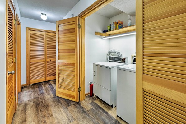 單棟房屋 (5 Bedrooms) | 內部